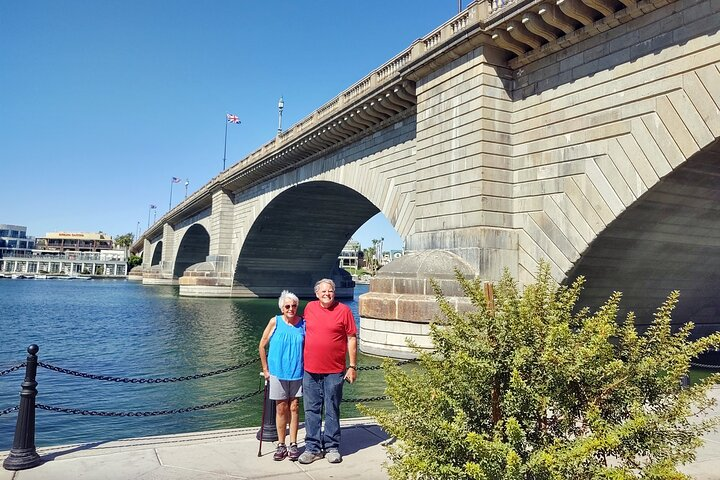 London Bridge and English Village Tour Small Group - Photo 1 of 11